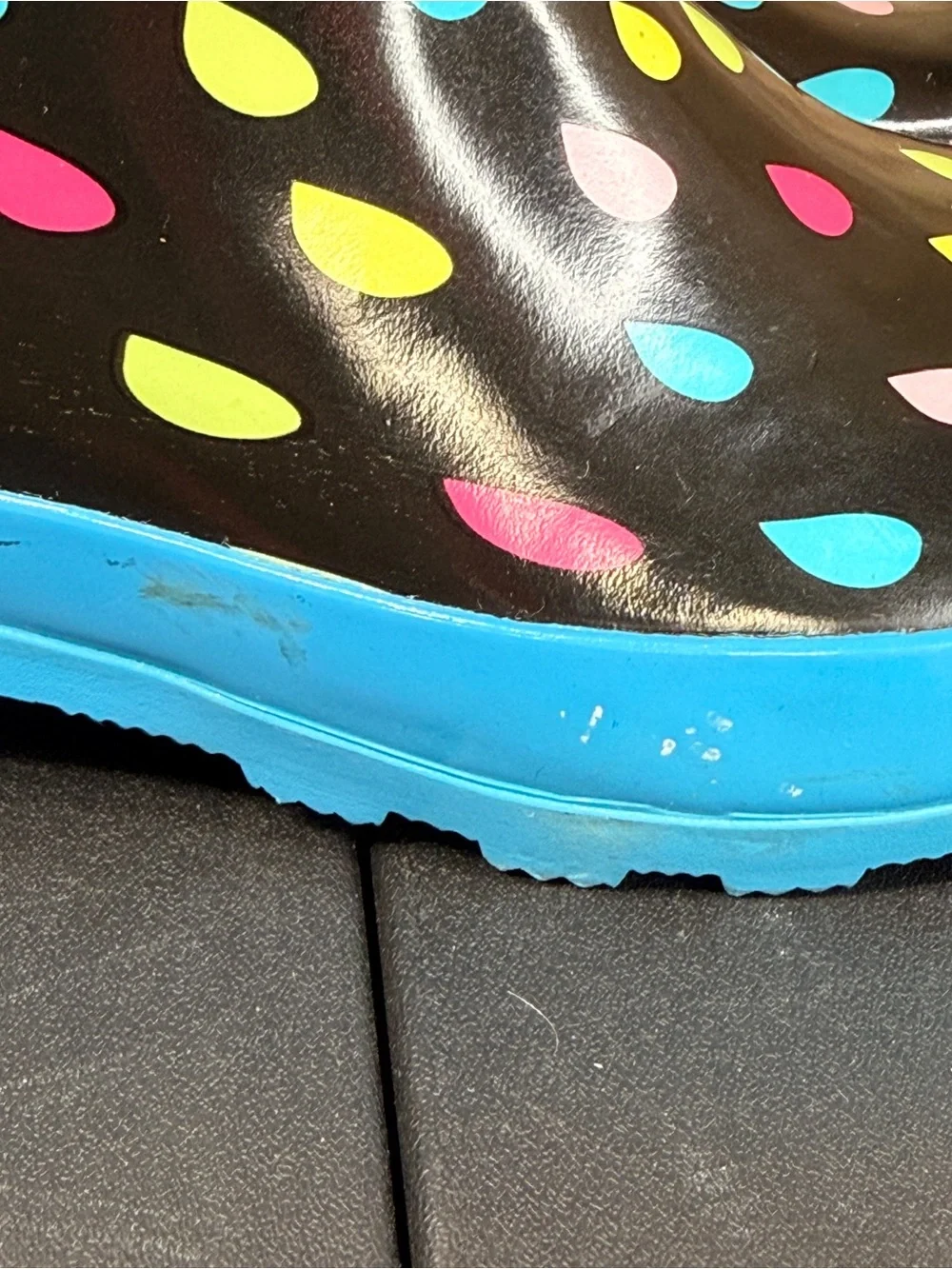 Serra Womens Black Rain Boots with Colorful Raindrop Print - Blue Trim SIze 9